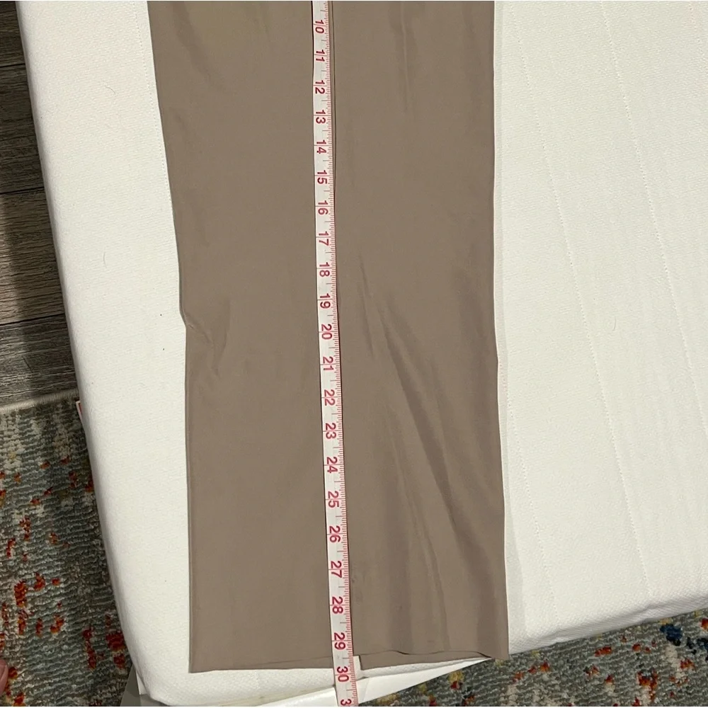 NIKE Golf Fit Dry STRETCH BEIGE Performance Pants Flat Front 38 Waist - Picture 5 of 6